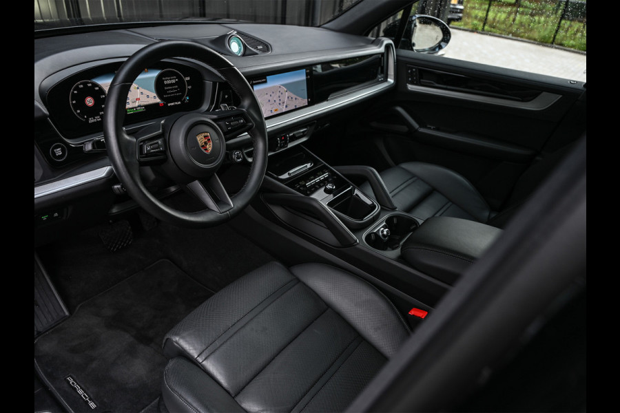 Porsche Cayenne 3.0 E-HYBRID 471pk Sport Design | Panorama dak | Sport-Chrono | Stoel ventilatie | Bose Sound | Innodrive | Luchtvering | 360 Camera |