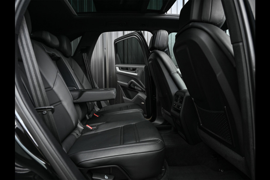 Porsche Cayenne 3.0 E-HYBRID 471pk Sport Design | Panorama dak | Sport-Chrono | Stoel ventilatie | Bose Sound | Innodrive | Luchtvering | 360 Camera |