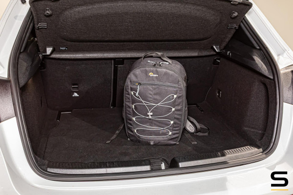 Mercedes-Benz A-Klasse 180 Premium Plus|Pano|AMGline|Cam|1eig