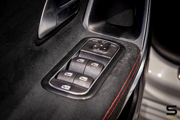 Mercedes-Benz A-Klasse 180 Premium Plus|Pano|AMGline|Cam|1eig