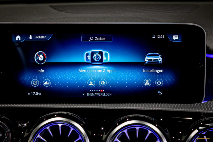 Mercedes-Benz A-Klasse 180 Premium Plus|Pano|AMGline|Cam|1eig