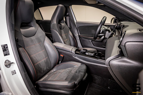 Mercedes-Benz A-Klasse 180 Premium Plus|Pano|AMGline|Cam|1eig