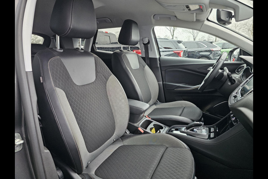 Opel Grandland X 1.6 Turbo Hybrid4 Ultimate Plug in hybrid | Stoelverwarming | Elektrisch bedienbare achterklep | Achteruitrijcamera | Half leder | LED verlichting | Trekhaak | PDC v+a