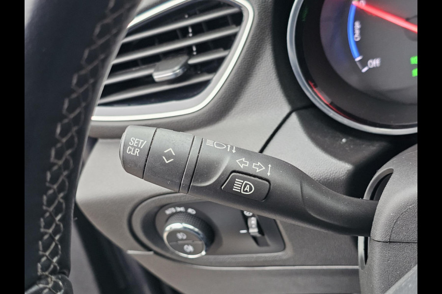 Opel Grandland X 1.6 Turbo Hybrid4 Ultimate Plug in hybrid | Stoelverwarming | Elektrisch bedienbare achterklep | Achteruitrijcamera | Half leder | LED verlichting | Trekhaak | PDC v+a