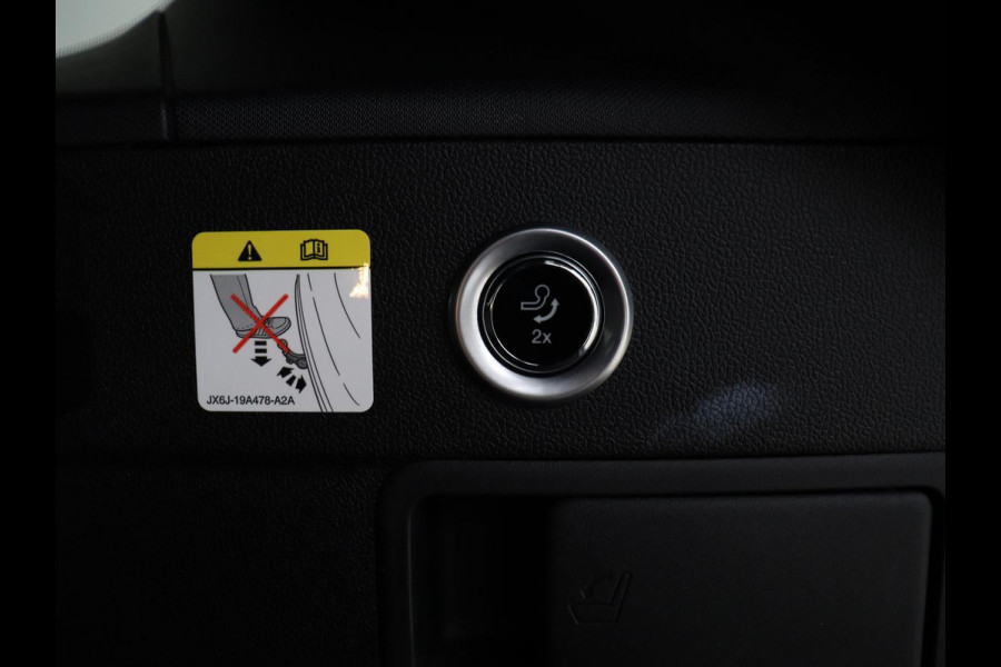 Ford Focus 1.0 EcoBoost Hybrid ST Line X | Trekhaak | Camera | Digital Cockpit | 18'' | Carplay | Navigatie | Full LED | Climate control | Keyless | Bluetooth | Cruise control