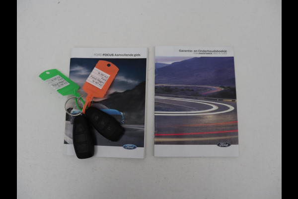 Ford Focus 1.0 EcoBoost Hybrid ST Line X | Trekhaak | Camera | Digital Cockpit | 18'' | Carplay | Navigatie | Full LED | Climate control | Keyless | Bluetooth | Cruise control