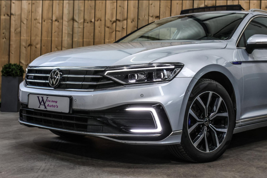 Volkswagen Passat Variant 1.4 TSI PHEV GTE *Pano*Led*Camera*Trekhaak*