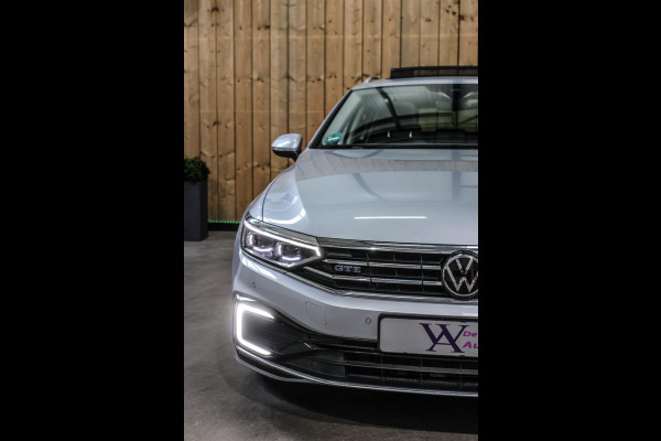 Volkswagen Passat Variant 1.4 TSI PHEV GTE *Pano*Led*Camera*Trekhaak*