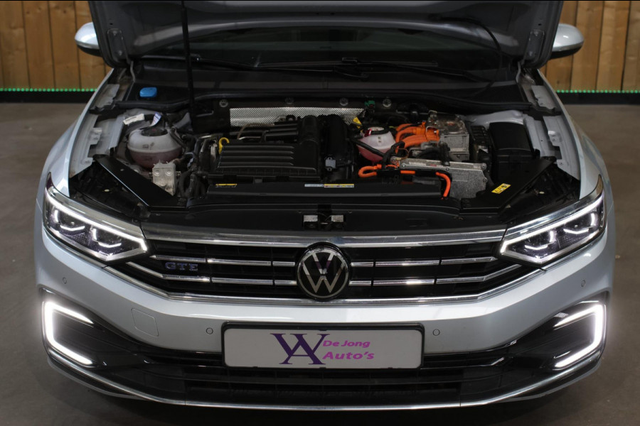 Volkswagen Passat Variant 1.4 TSI PHEV GTE *Pano*Led*Camera*Trekhaak*
