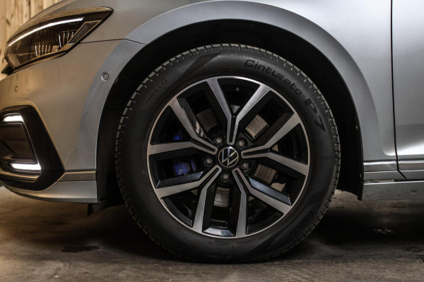 Volkswagen Passat Variant 1.4 TSI PHEV GTE *Pano*Led*Camera*Trekhaak*