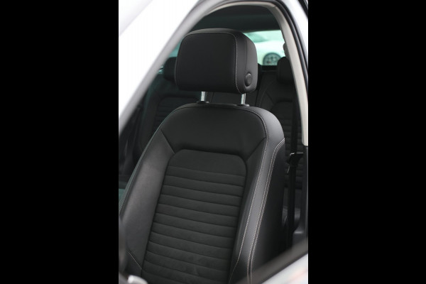 Volkswagen Passat Variant 1.4 TSI PHEV GTE *Pano*Led*Camera*Trekhaak*