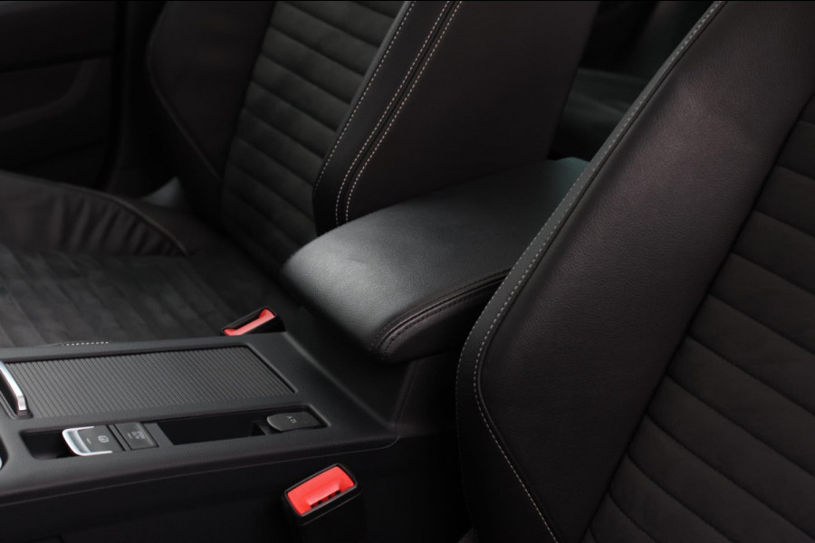 Volkswagen Passat Variant 1.4 TSI PHEV GTE *Pano*Led*Camera*Trekhaak*