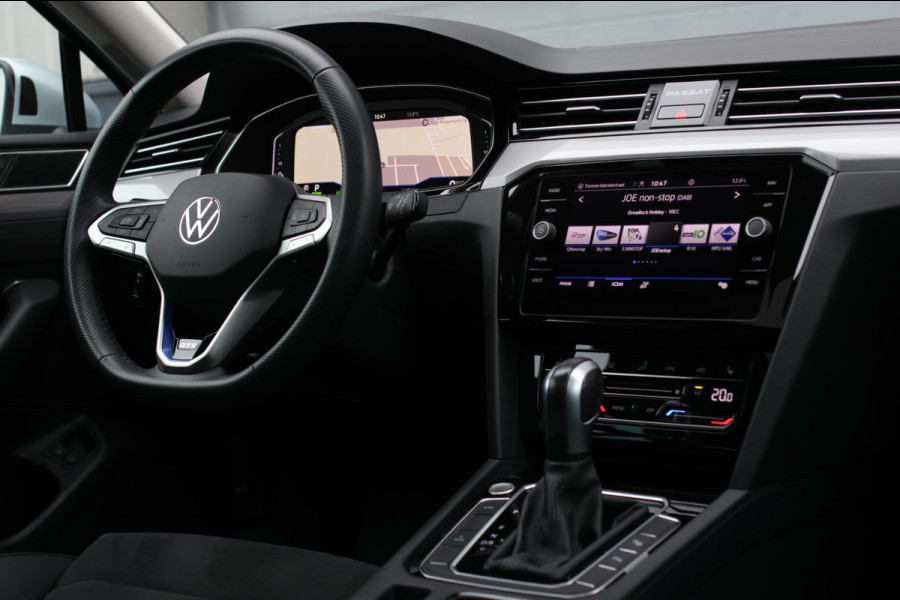 Volkswagen Passat Variant 1.4 TSI PHEV GTE *Pano*Led*Camera*Trekhaak*