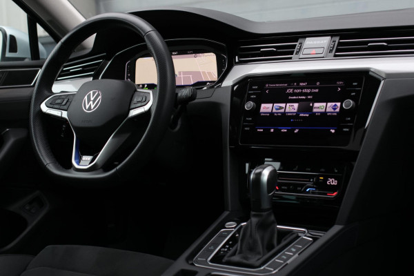 Volkswagen Passat Variant 1.4 TSI PHEV GTE *Pano*Led*Camera*Trekhaak*