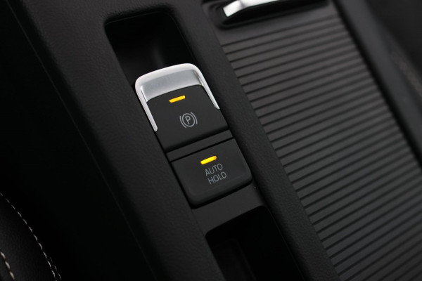 Volkswagen Passat Variant 1.4 TSI PHEV GTE *Pano*Led*Camera*Trekhaak*