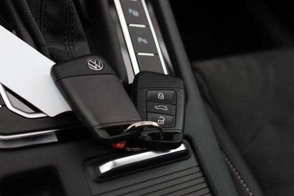 Volkswagen Passat Variant 1.4 TSI PHEV GTE *Pano*Led*Camera*Trekhaak*