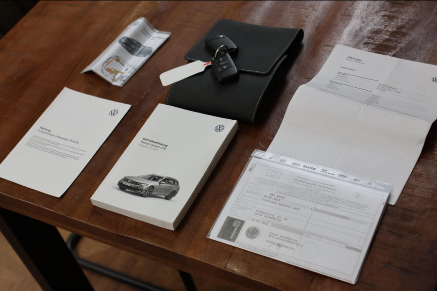 Volkswagen Passat Variant 1.4 TSI PHEV GTE *Pano*Led*Camera*Trekhaak*