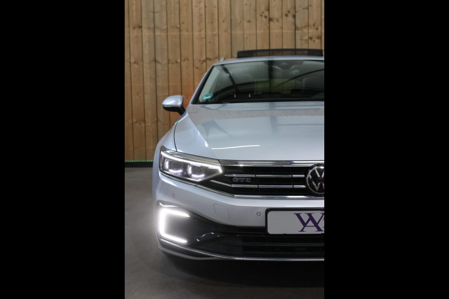Volkswagen Passat Variant 1.4 TSI PHEV GTE *Pano*Led*Camera*Trekhaak*
