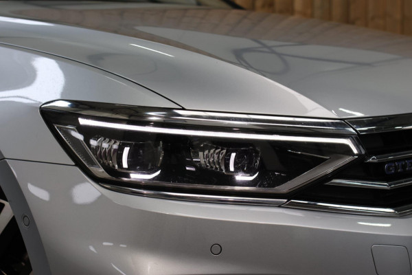 Volkswagen Passat Variant 1.4 TSI PHEV GTE *Pano*Led*Camera*Trekhaak*