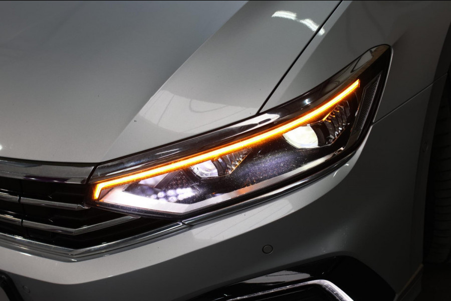Volkswagen Passat Variant 1.4 TSI PHEV GTE *Pano*Led*Camera*Trekhaak*