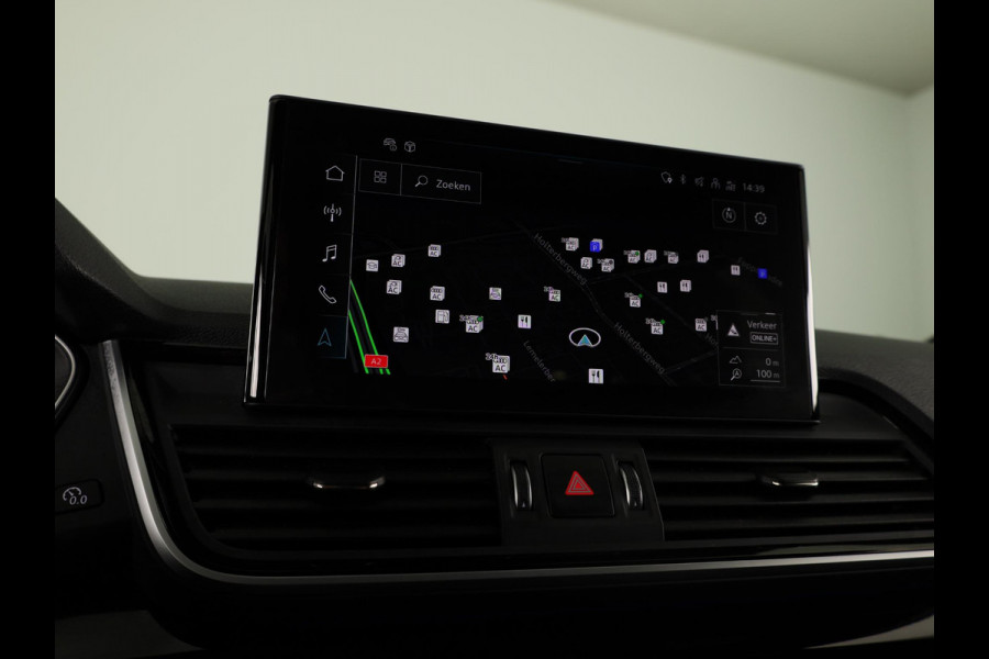 Audi Q5 50 TFSI e Advanced edition 299 pk S-tronic | Navigatie | Panoramadak | Parkeersensoren (Park assist) | Rondomzicht camera | Lederenbekleding | Stoelverwarming |