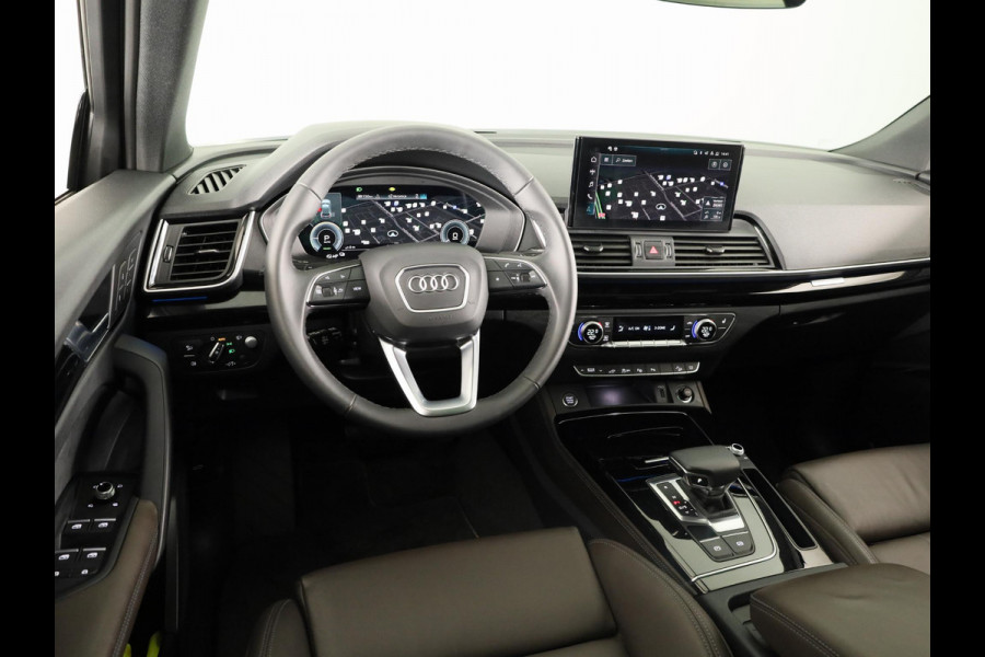 Audi Q5 50 TFSI e Advanced edition 299 pk S-tronic | Navigatie | Panoramadak | Parkeersensoren (Park assist) | Rondomzicht camera | Lederenbekleding | Stoelverwarming |