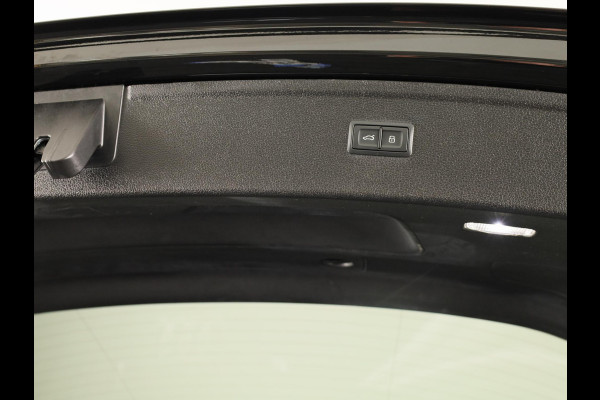 Audi Q5 50 TFSI e Advanced edition 299 pk S-tronic | Navigatie | Panoramadak | Parkeersensoren (Park assist) | Rondomzicht camera | Lederenbekleding | Stoelverwarming |