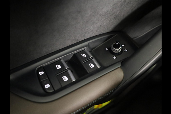 Audi Q5 50 TFSI e Advanced edition 299 pk S-tronic | Navigatie | Panoramadak | Parkeersensoren (Park assist) | Rondomzicht camera | Lederenbekleding | Stoelverwarming |