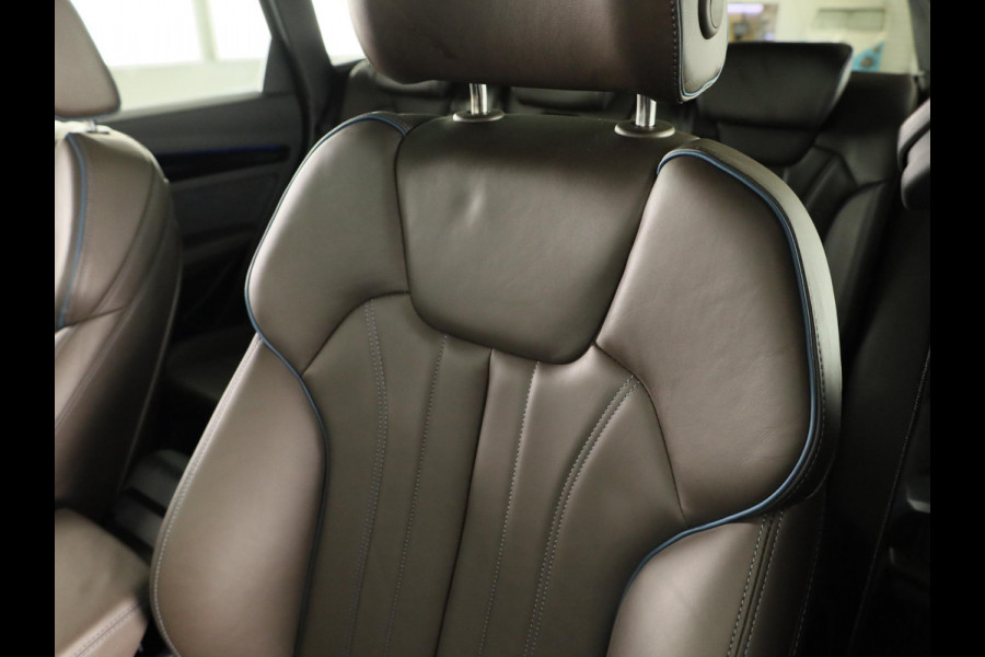 Audi Q5 50 TFSI e Advanced edition 299 pk S-tronic | Navigatie | Panoramadak | Parkeersensoren (Park assist) | Rondomzicht camera | Lederenbekleding | Stoelverwarming |