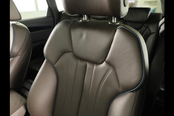 Audi Q5 50 TFSI e Advanced edition 299 pk S-tronic | Navigatie | Panoramadak | Parkeersensoren (Park assist) | Rondomzicht camera | Lederenbekleding | Stoelverwarming |