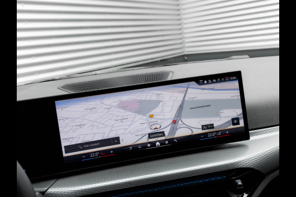 BMW 3 Serie Touring 330e M-Sport - Long Range - Trekhaak - Getint Glas - Comfort Access