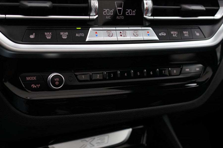 BMW X3 XDrive30e M-Sport *Pano*M-Stoelen*H/K*Head-Up*