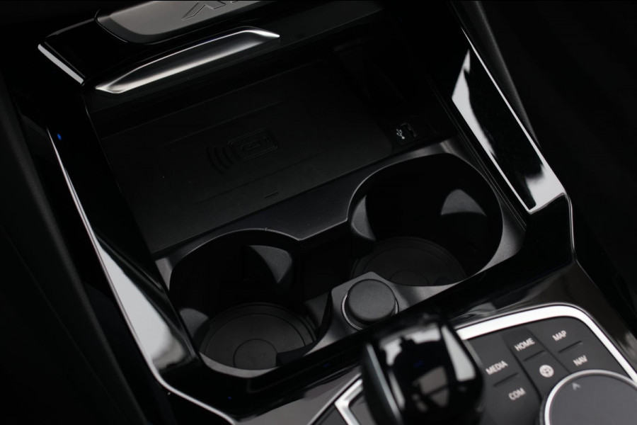 BMW X3 XDrive30e M-Sport *Pano*M-Stoelen*H/K*Head-Up*
