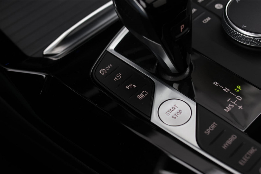 BMW X3 XDrive30e M-Sport *Pano*M-Stoelen*H/K*Head-Up*