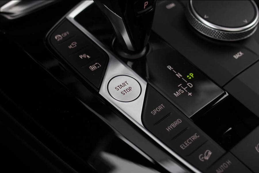 BMW X3 XDrive30e M-Sport *Pano*M-Stoelen*H/K*Head-Up*