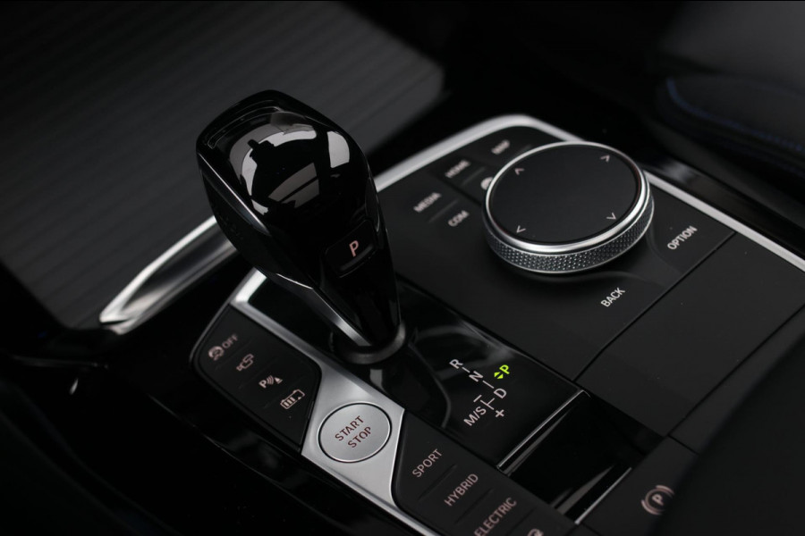 BMW X3 XDrive30e M-Sport *Pano*M-Stoelen*H/K*Head-Up*