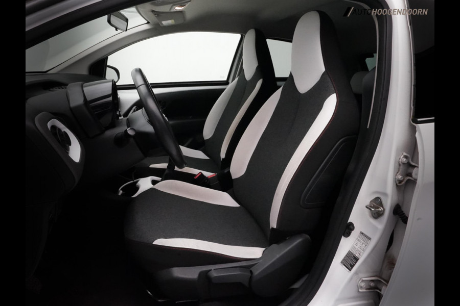 Citroën C1 1.0 VTi Millenium Sport (APPLE CARPLAY,CRUISE CONTROL,SPORTSTOELEN,DAB,ELEKTRISCHE RAMEN,START-STOP,TOPCONDITIE)