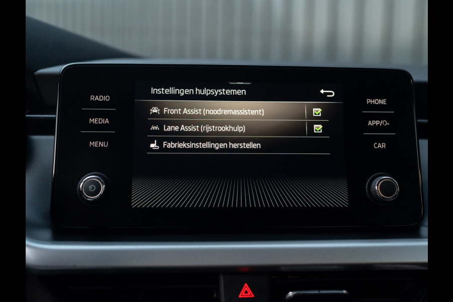 Škoda SCALA 1.0 TSI Style | Stoelverwarming | Apple Carplay/ Android Auto | Prijs Rijklaar!!