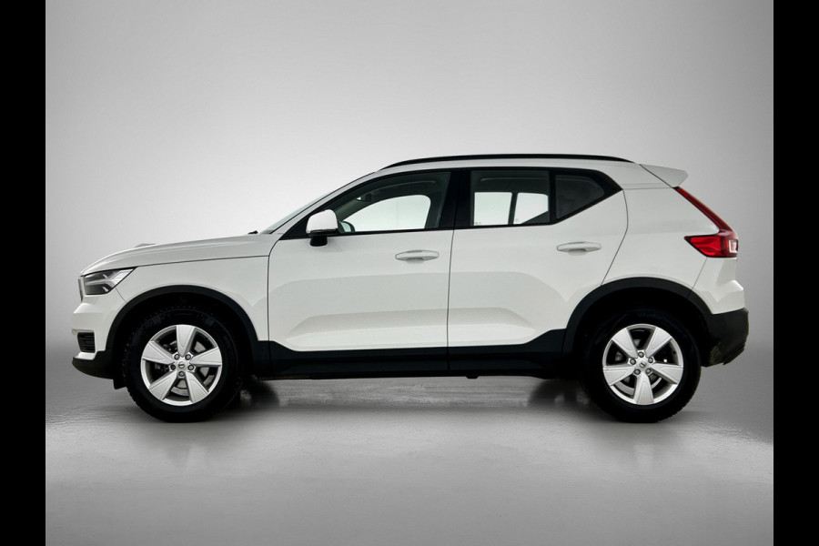 Volvo XC40 1.5 T2 130PK Momentum Core / Airco-ecc./ Xenon / Navigatie / Lmv./ Pdc.A / Radio multimedia / Apk 03-2027