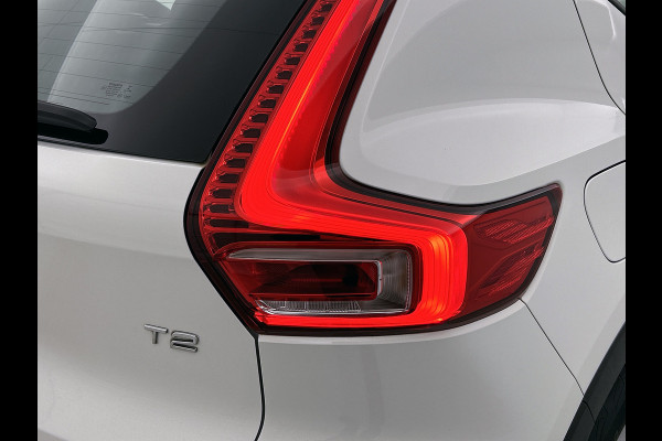 Volvo XC40 1.5 T2 130PK Momentum Core / Airco-ecc./ Xenon / Navigatie / Lmv./ Pdc.A / Radio multimedia / Apk 03-2027