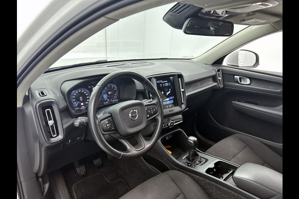 Volvo XC40 1.5 T2 130PK Momentum Core / Airco-ecc./ Xenon / Navigatie / Lmv./ Pdc.A / Radio multimedia / Apk 03-2027