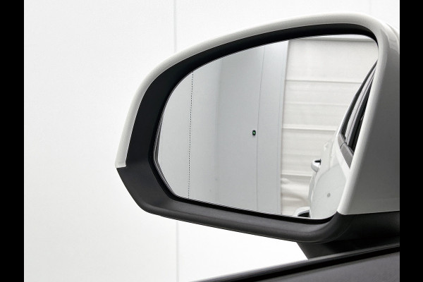 Volvo XC40 1.5 T2 130PK Momentum Core / Airco-ecc./ Xenon / Navigatie / Lmv./ Pdc.A / Radio multimedia / Apk 03-2027