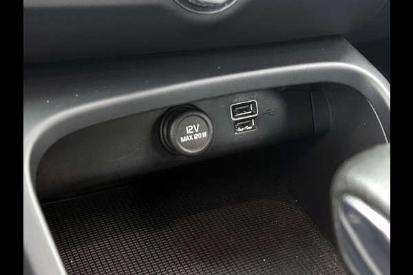 Volvo XC40 1.5 T2 130PK Momentum Core / Airco-ecc./ Xenon / Navigatie / Lmv./ Pdc.A / Radio multimedia / Apk 03-2027