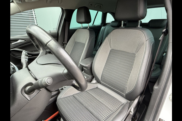 Opel Astra Sports Tourer BWJ 2021 | 1.2T 131PK Bus Elegance | CLIMA | LED | NAVI | CAMERA A | LEDER/STOF | SPORTSTOELEN | CRUISE | CARPLAY