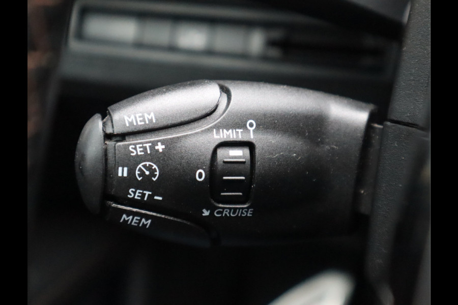 Peugeot 3008 1.2 PureTech GT Line / Recent D-riem!