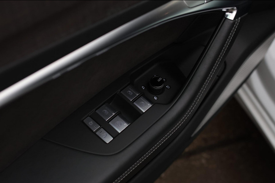 Audi A6 AVANT 55 TFSI Quattro S-Line *Pano*B&O Advanced*Achteras besturing*Soft-Close*