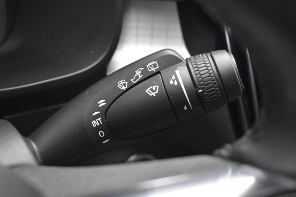 Volvo XC40 1.5 T4 Recharge 211PK Aut. Inscription Expression | Elektr. voorstoelen | LED | Navi | Camera | BLiS | Incl. garantie