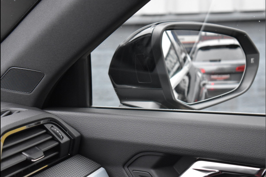Audi Q3 Sportback 45 TFSI e S-Line 245 Pk Pano Sonos 360 Leder Matrix Trekhaak Keyless ACC 20 Inch