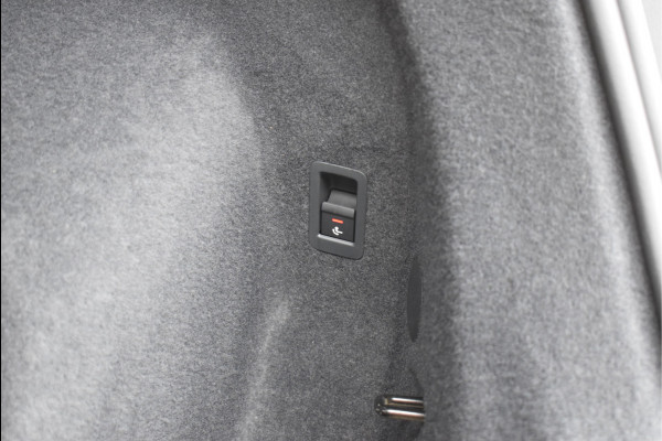 Audi Q3 Sportback 45 TFSI e S-Line 245 Pk Pano Sonos 360 Leder Matrix Trekhaak Keyless ACC 20 Inch