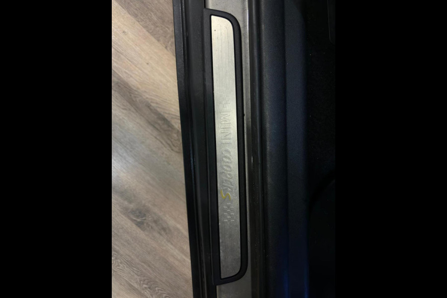 MINI Countryman 1.5 Cooper S E ALL4|PANO|AUTOMAAT|INRUIL MOGELIJK|